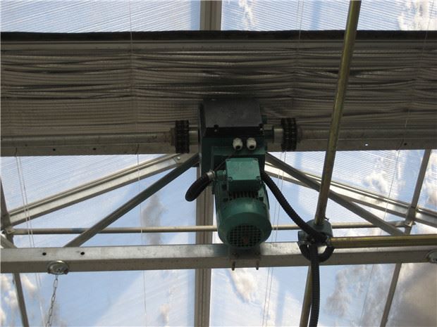 solar greenhouses