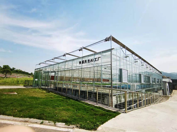 What is the difference between the sunshade curtain for solar greenhouse construction and other products What is the difference between the sunshade curtain for solar greenhouse construction and other products